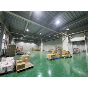 7米高廠房地面亮度達到350 LUX